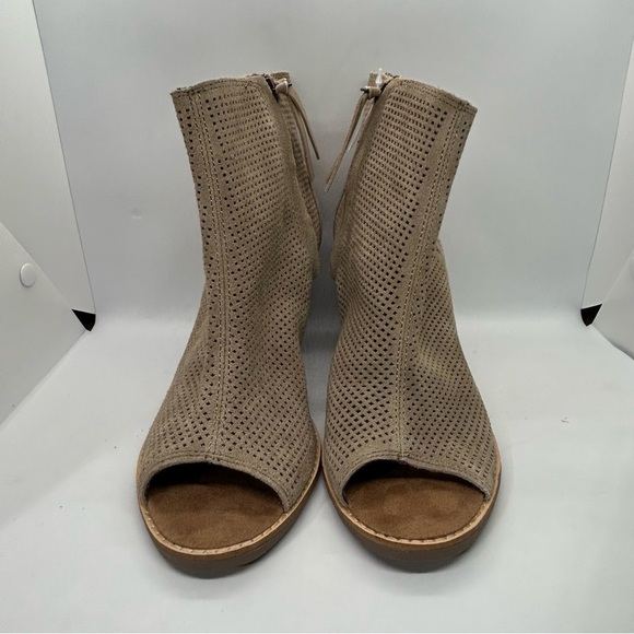 Toms Majorca Taupe Suede Perforated Ankle Open Toe Heeled Bootie Size 9 - Picture 2 of 11
